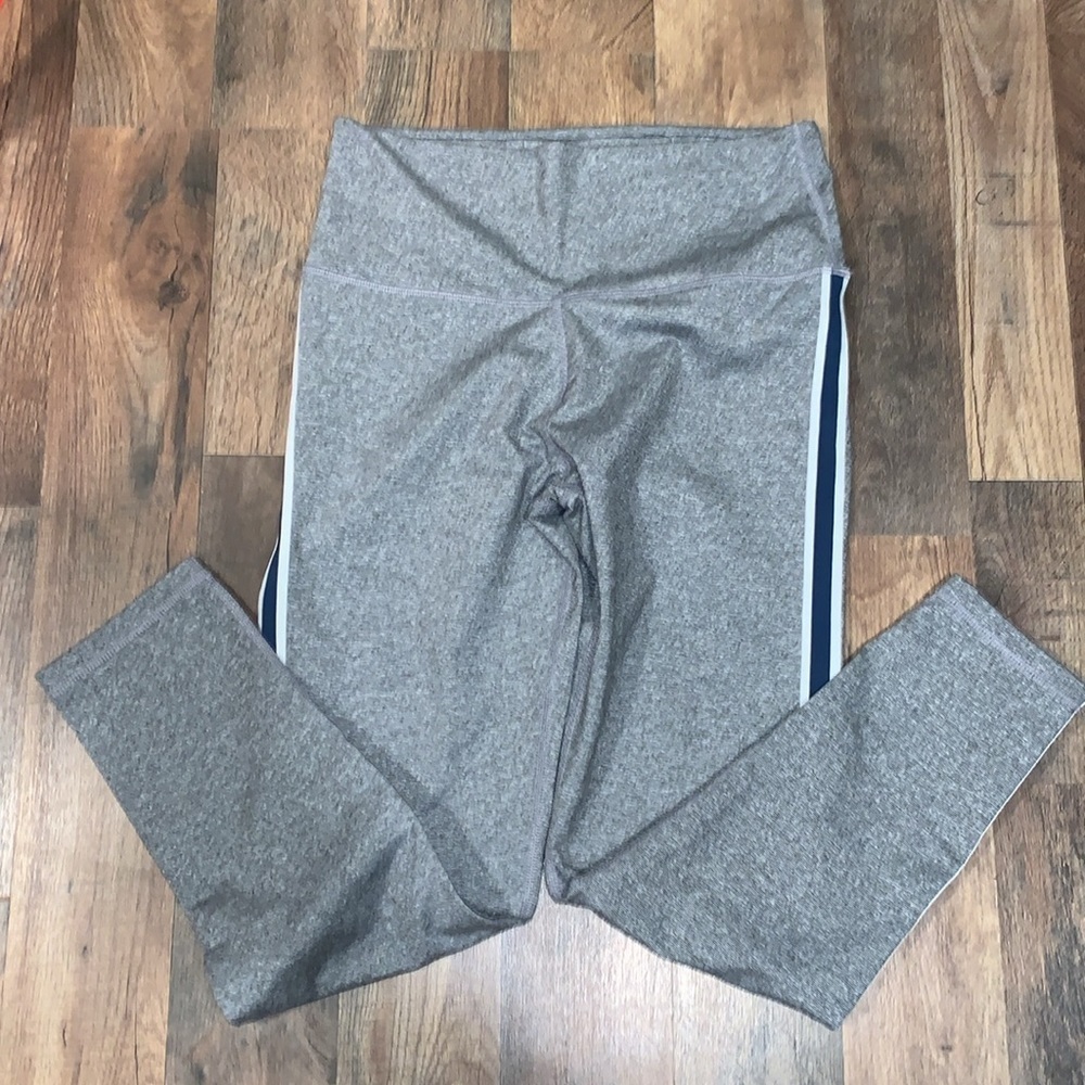 Aerie Chill Play Move Leggings. ‎ NWOT.  Size Medium - Picture 4 of 5